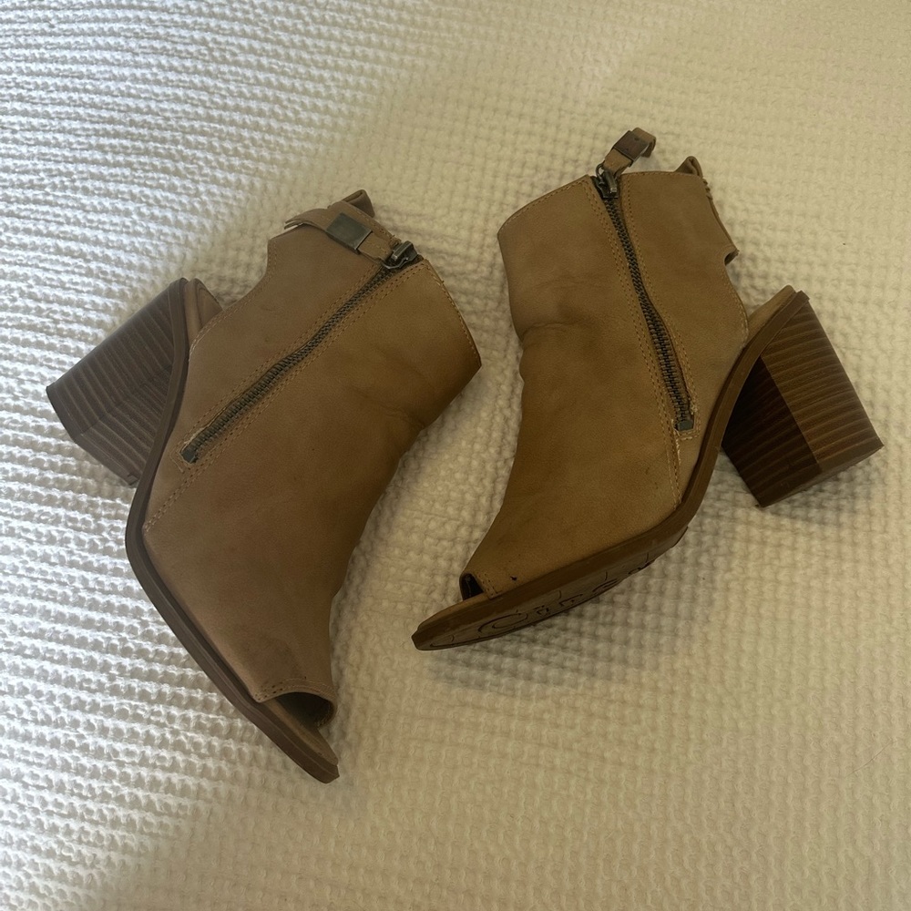 Sam Edelman Circus Booties 7.5 - Picture 3 of 5